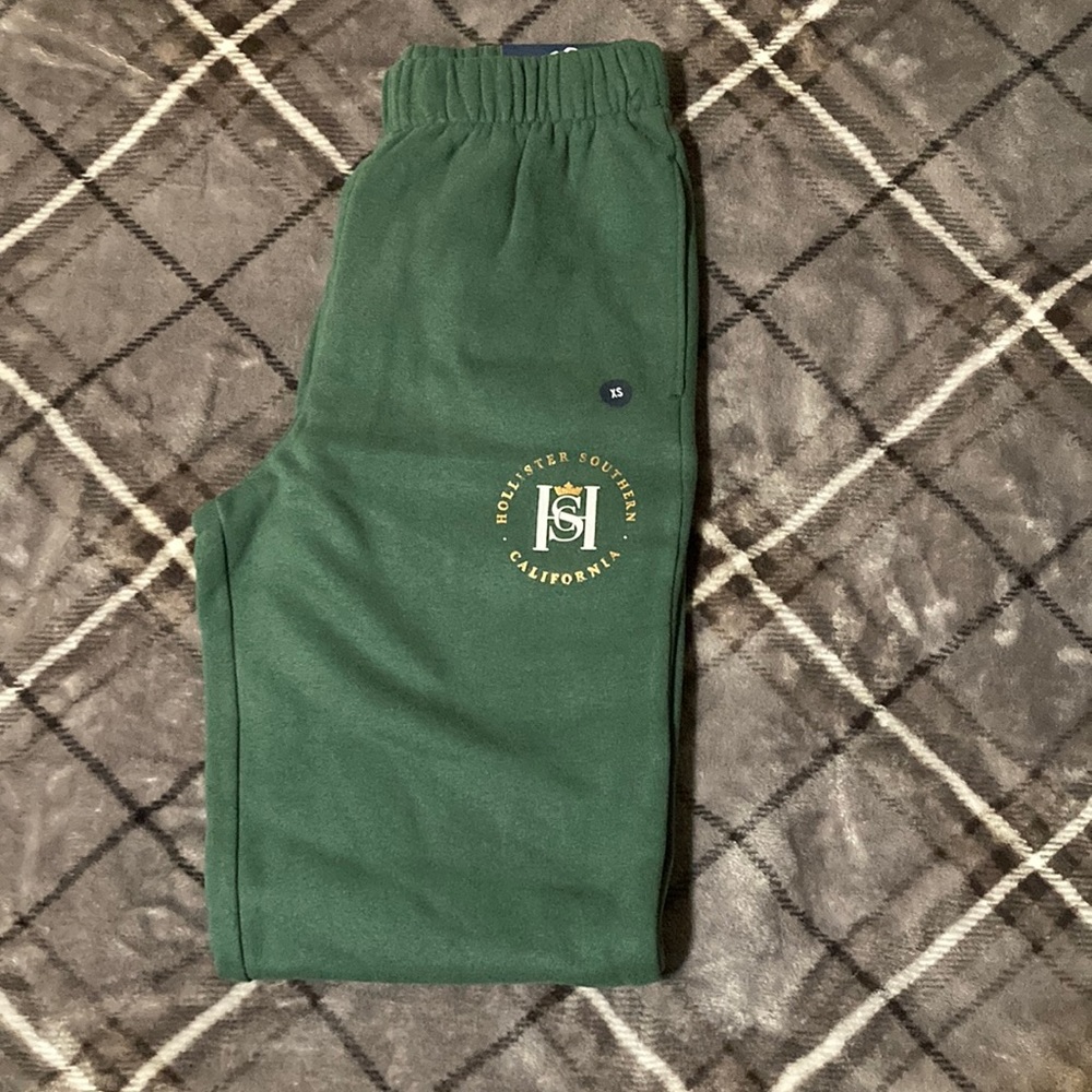 Ultra high rise graphic dad joggers